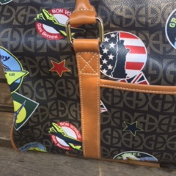 Gianibernini (NEW)) postcard duffle travel bag-Excellent condition-never used - Picture 3 of 6